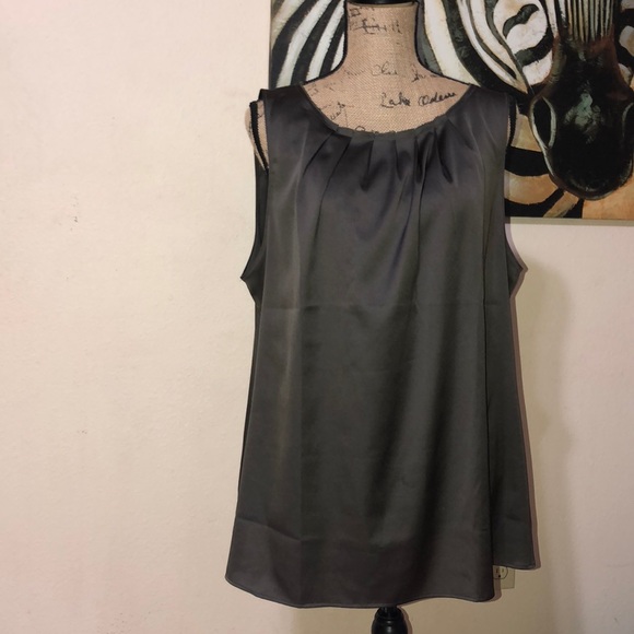 LOFT Tops - LOFT XL Sleeveless Blouse Dark Green